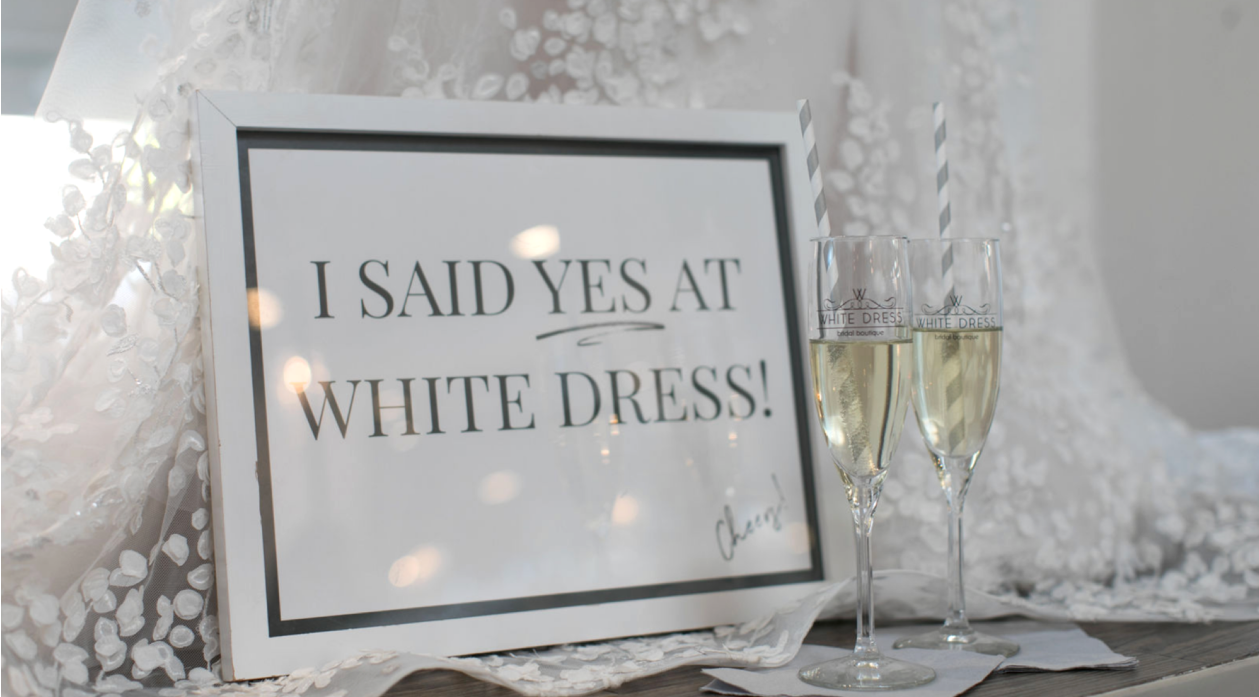 I said yes to the dress sign