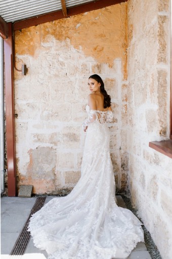 Martina Liana 1367 | Martina Liana #0 default (ISHY-PL) IVR Lace IVR & STN Tulle ov HNY Gwn w Porcelain Tulle Illus thumbnail