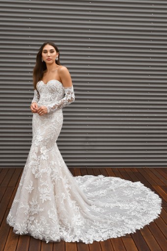 Martina Liana 1367 | Martina Liana #2 (ISHY-PL) IVR Lace IVR & STN Tulle ov HNY Gwn w Porcelain Tulle Illus thumbnail