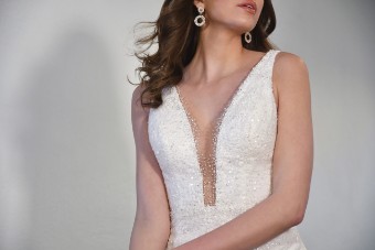Martina Liana 1509 | Martina Liana #2 (IV-PL) Ivory Gown w Porcelain Tulle Plunge thumbnail