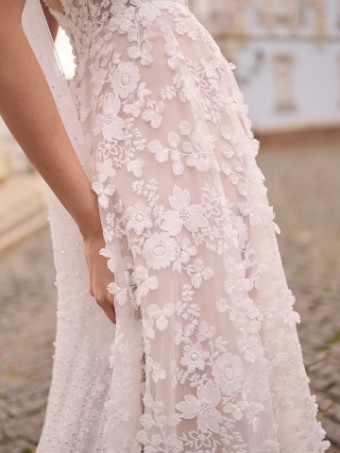 Maggie Sottero Ladonna | Maggie Sottero #2 Ivory (gown with Ivory Illusion) thumbnail