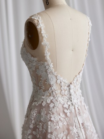 Maggie Sottero Ladonna | Maggie Sottero #4 Ivory (gown with Ivory Illusion) thumbnail