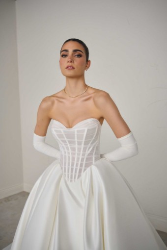 Justin Alexander Signature Monarch - LND | Justin Alexander Signature #2 default Ivory/Latte thumbnail